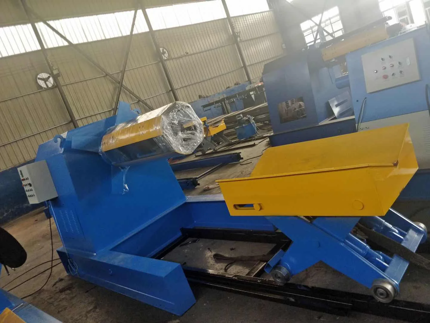 Automatic Steel Sheet Decoiling Machine/Hydraulic Decoiler with Trolley
