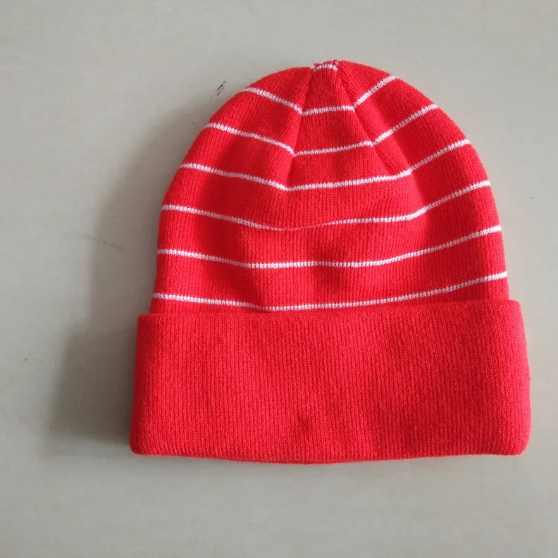 Custom 100 Acrylic Jacquard Knit Beanies With Pom Wholesale Winter