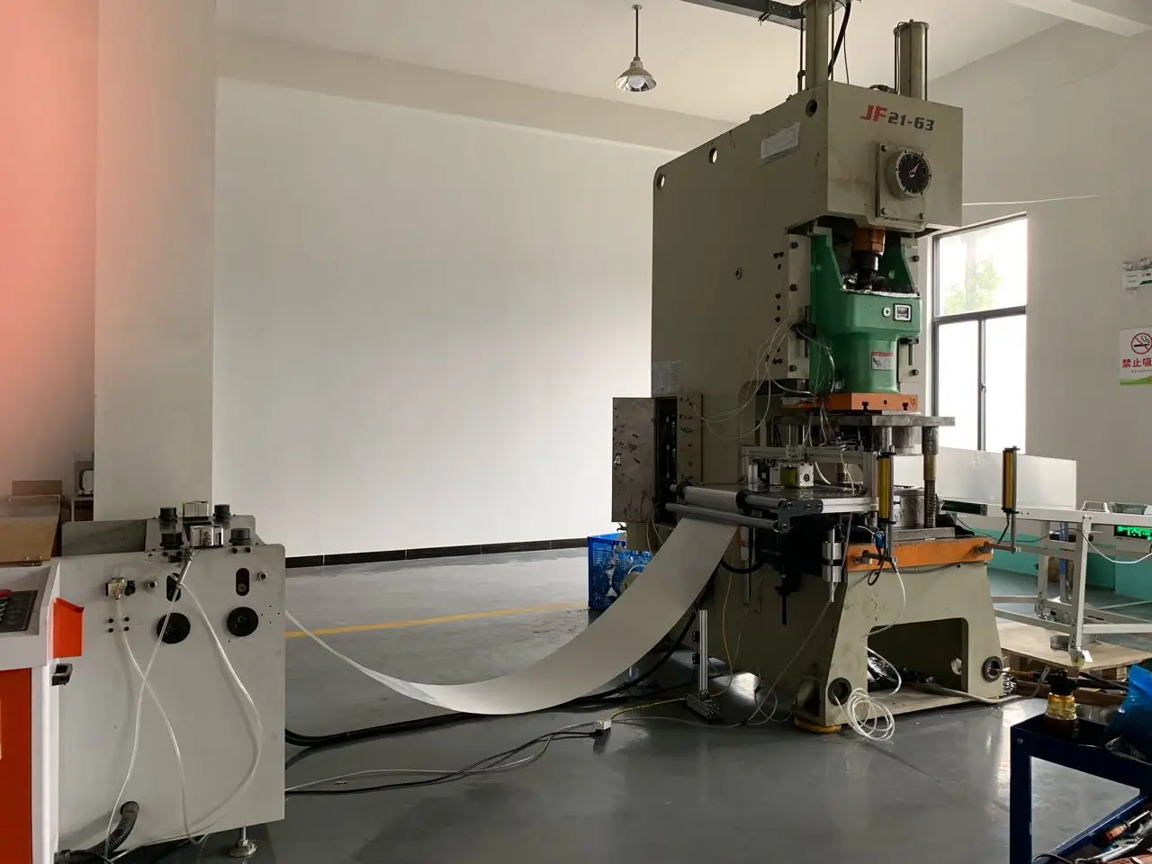 铝箔容器生产制造机/冲压机