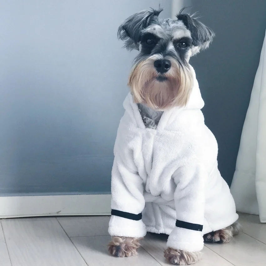 

Hot Selling Comfortable Pet Puppy Soft Autumn Winter Dog Bathrobe pajamas