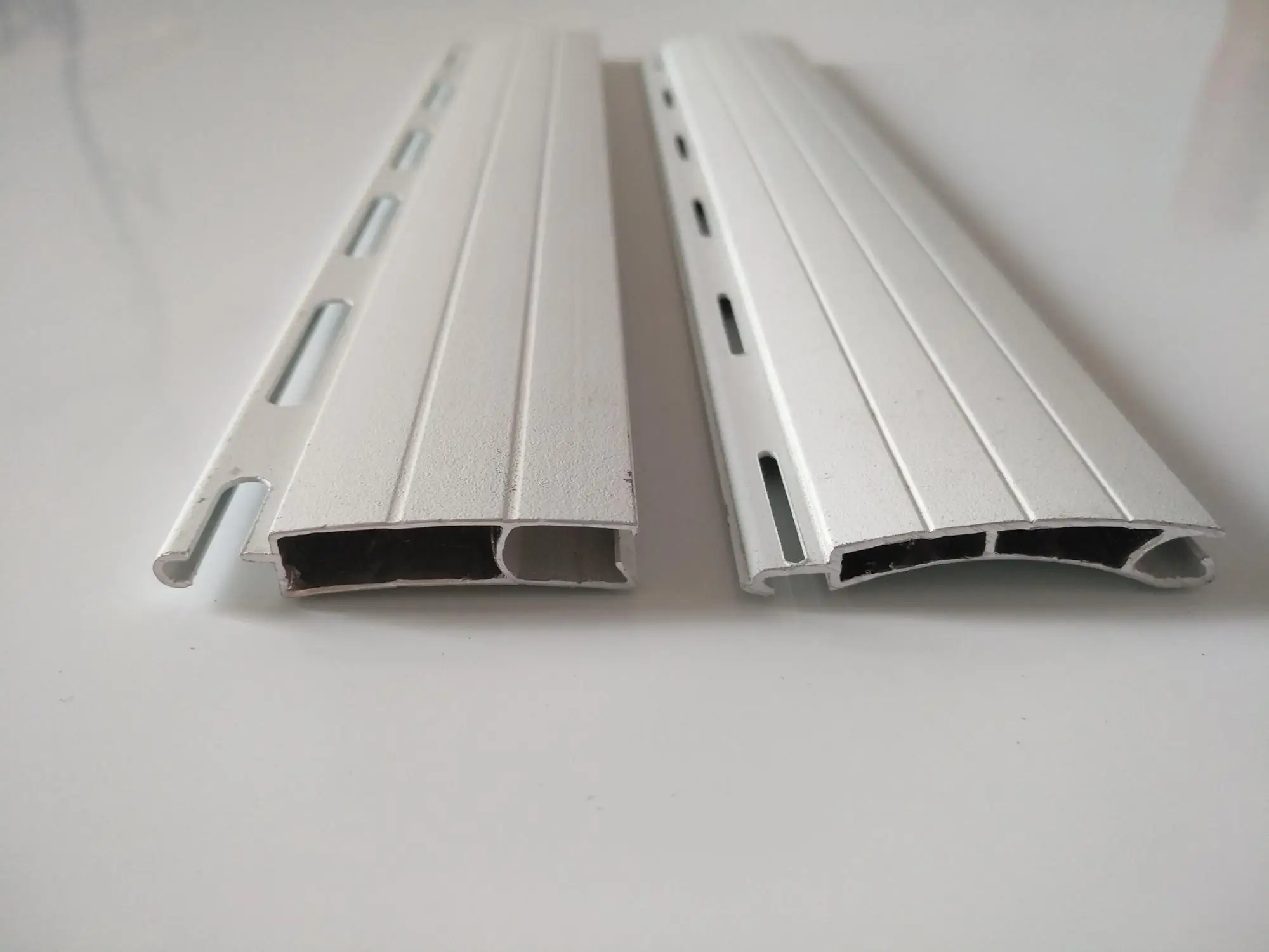 roller shutter door (28)