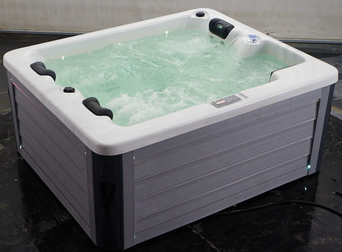 Good price massage center outdoor spa jetted hot selling cost-effective three people outdoor hot tub