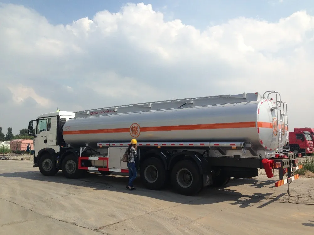 Sinotruk Howo 22000 Liters Mobile Gas Refueling Trucks Jet Fuel Tanker ...