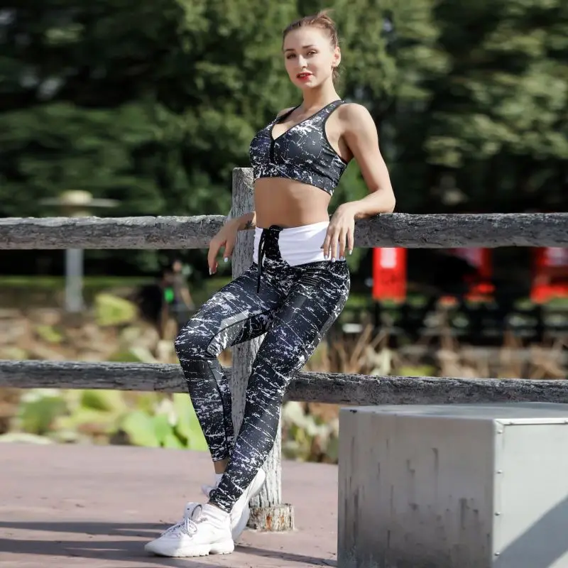 

2019 Hot Digital 3D Print Fitness Yoga Camo Leggings Set, Blue