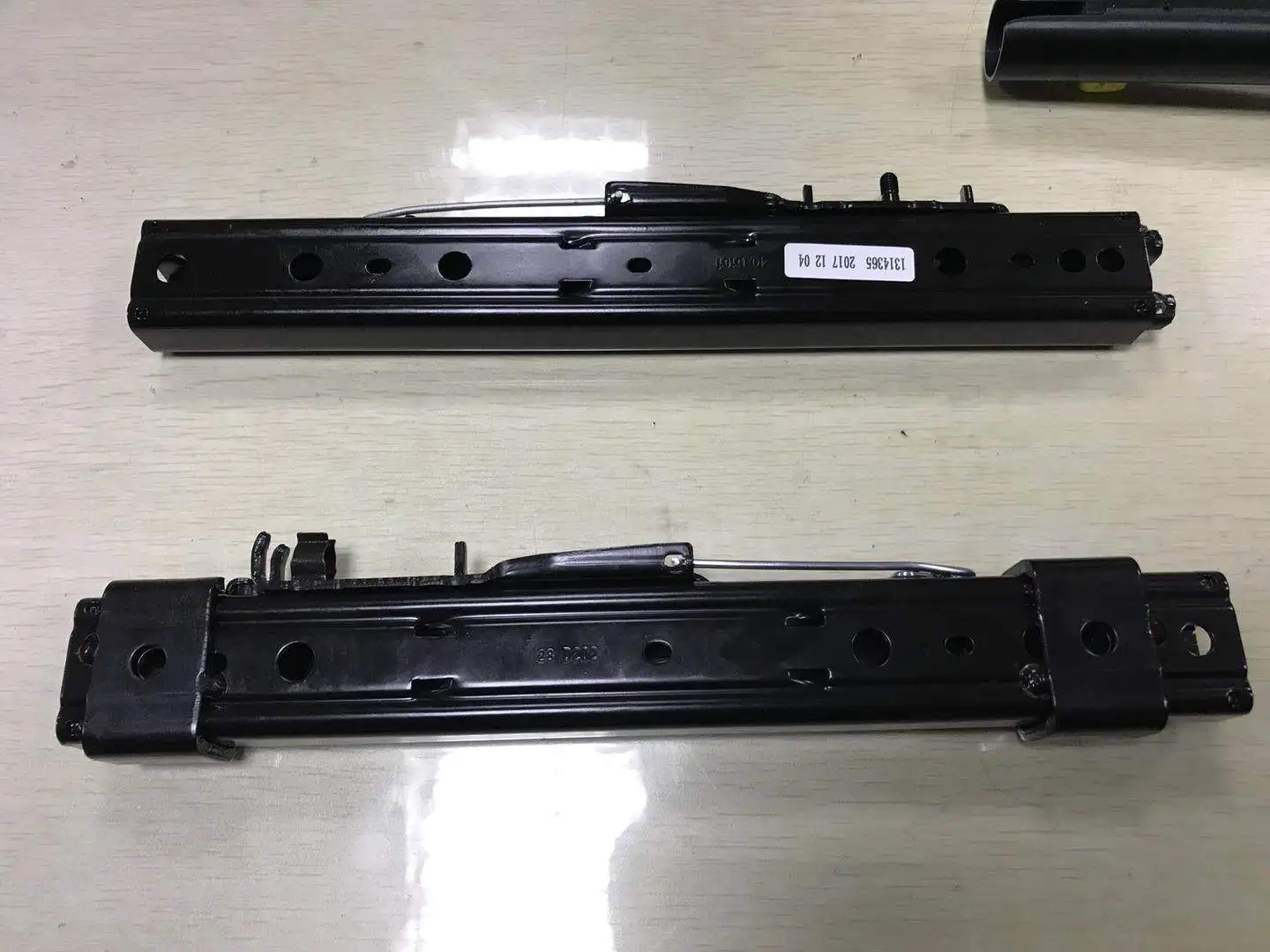 12V Electric Seat Slider Rail - 220mm Forward Adjustment For RVs, Vans, & Custom Car Seats