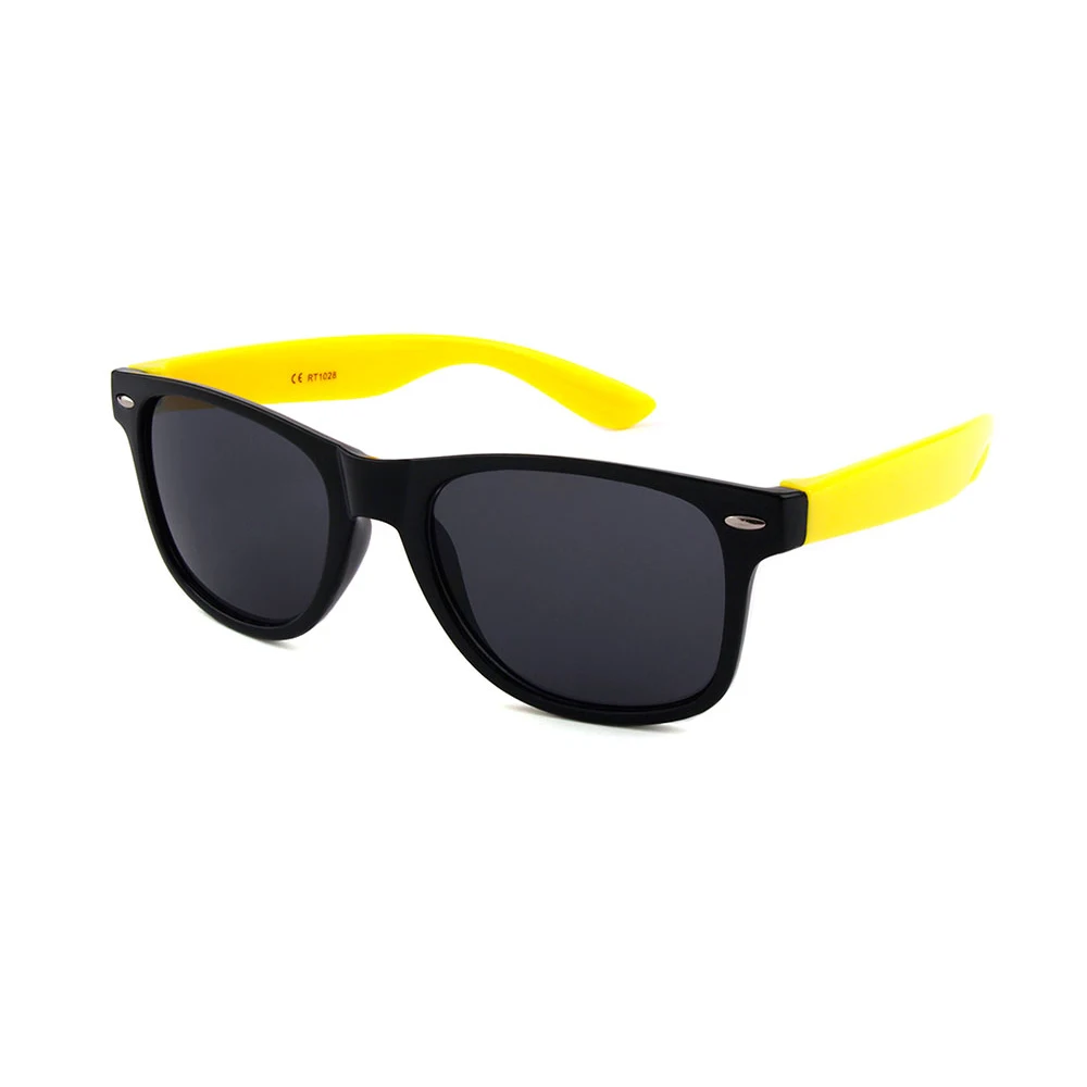 

2019 cheap low moq custom made logo sunglasses