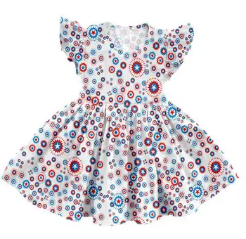 Carta Da Parati Tre Disegni Di Vestiti Pixers Viviamo Per Il Cambiamento