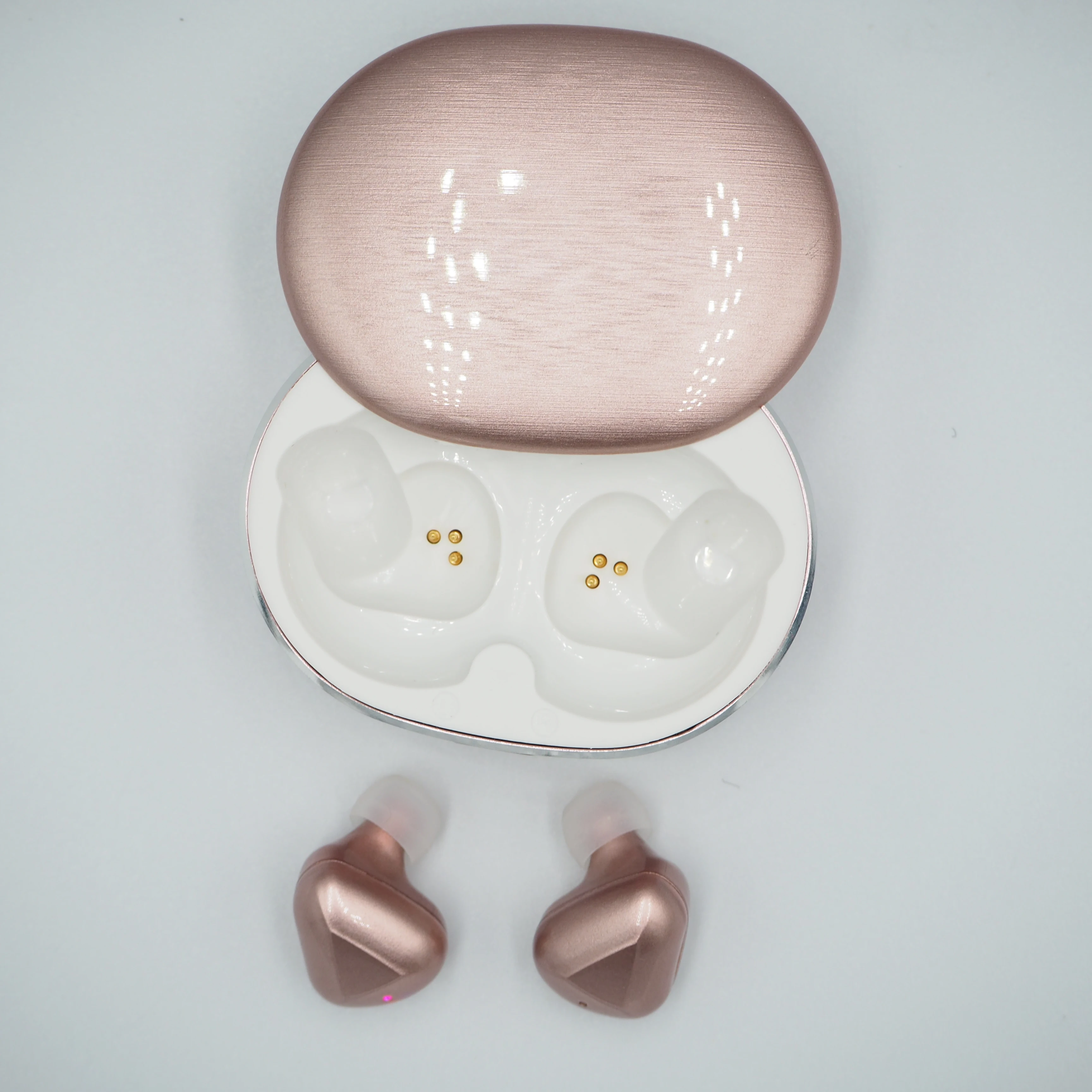 

2018 Brand New Model Stereo BT 5.0 In Ear I10s Ixs Tws With Charging Case T50