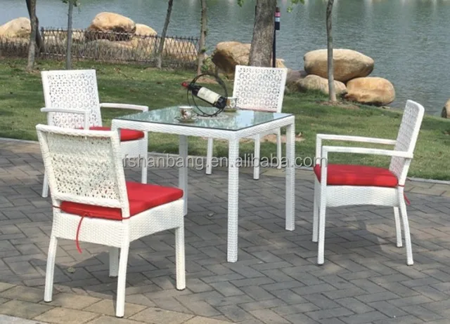 Value City Modern White Rattan Wicker Outdoor Garden Furniture Set