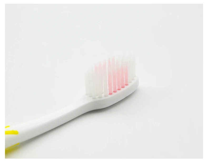 BANNER premium kids ultra fine toothbrush with plastic box for toothbrush