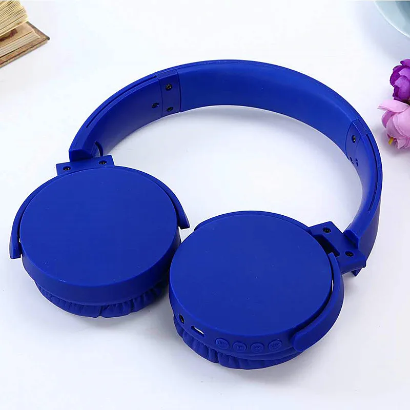 

XB650 Portable fm Silicone outdoor wireless headphone with mic