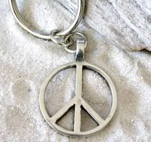 Pewter Classic Peace Sign Love Hippie Keychain Key Tag