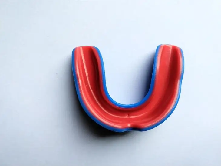 MG 003 blue outside red inside custom hockey  mma mouth guard with plastic box