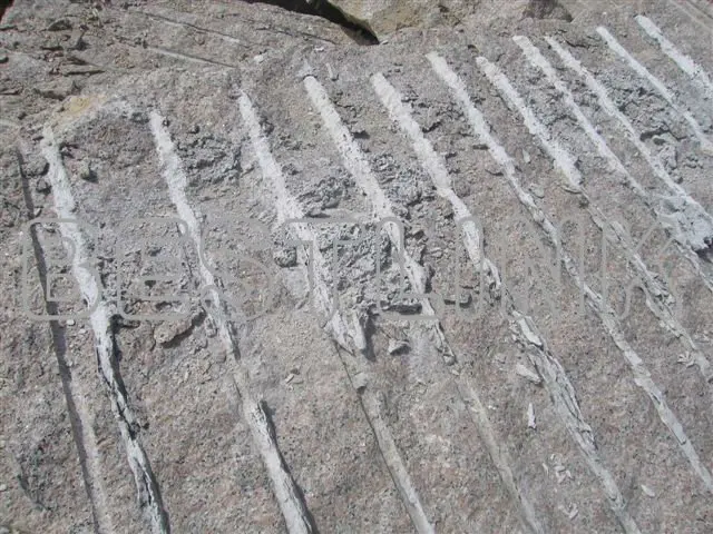 blocks cutting 02.jpg