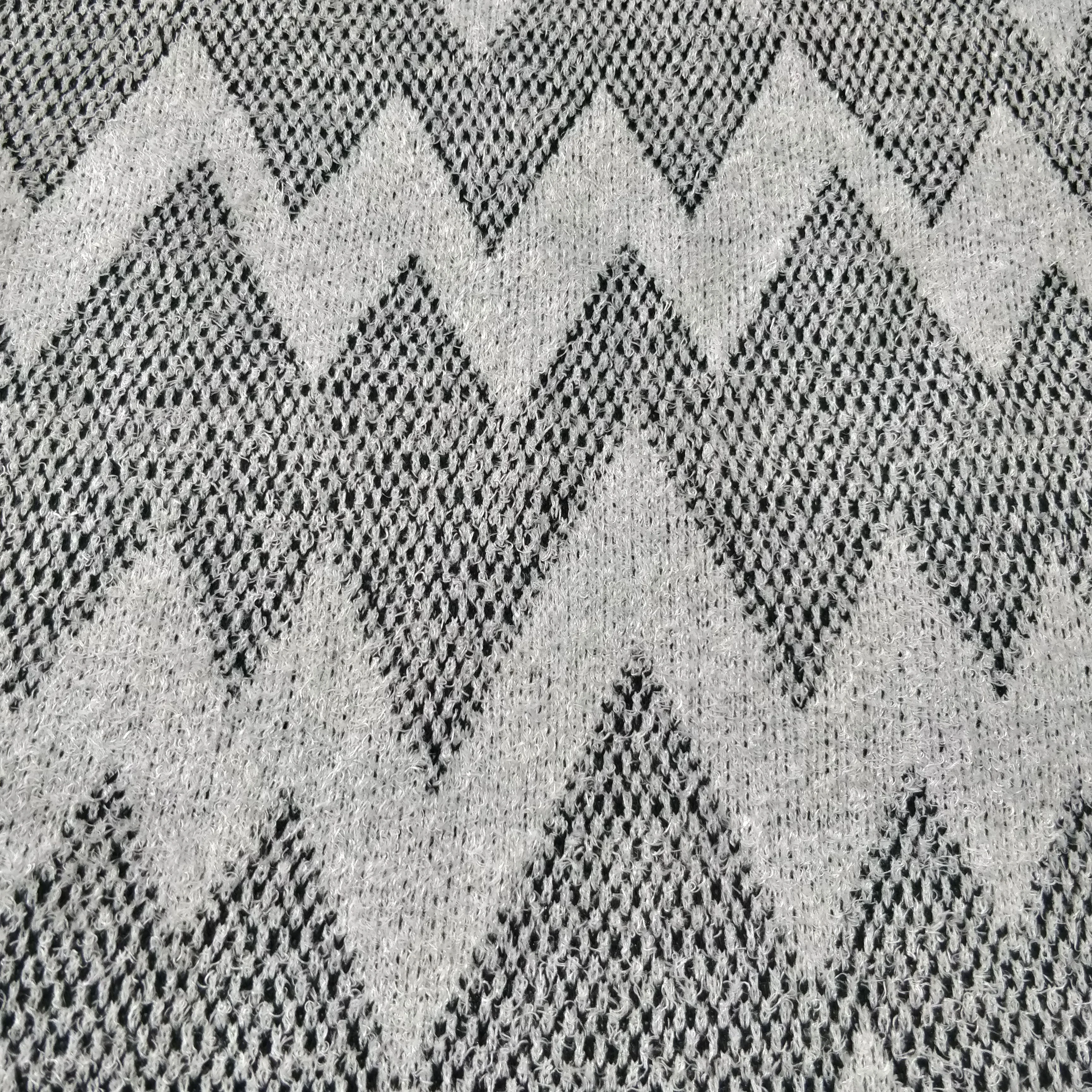 流行的纬针织毛衣平纹染色的羽毛纱针织面料