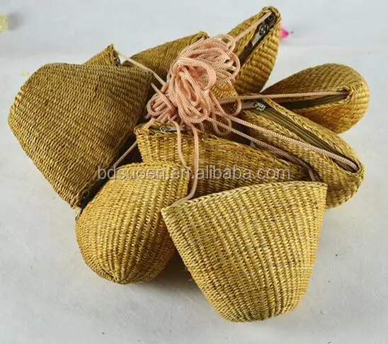 

Fashion Girl Straw Shoulder Bag in Natural