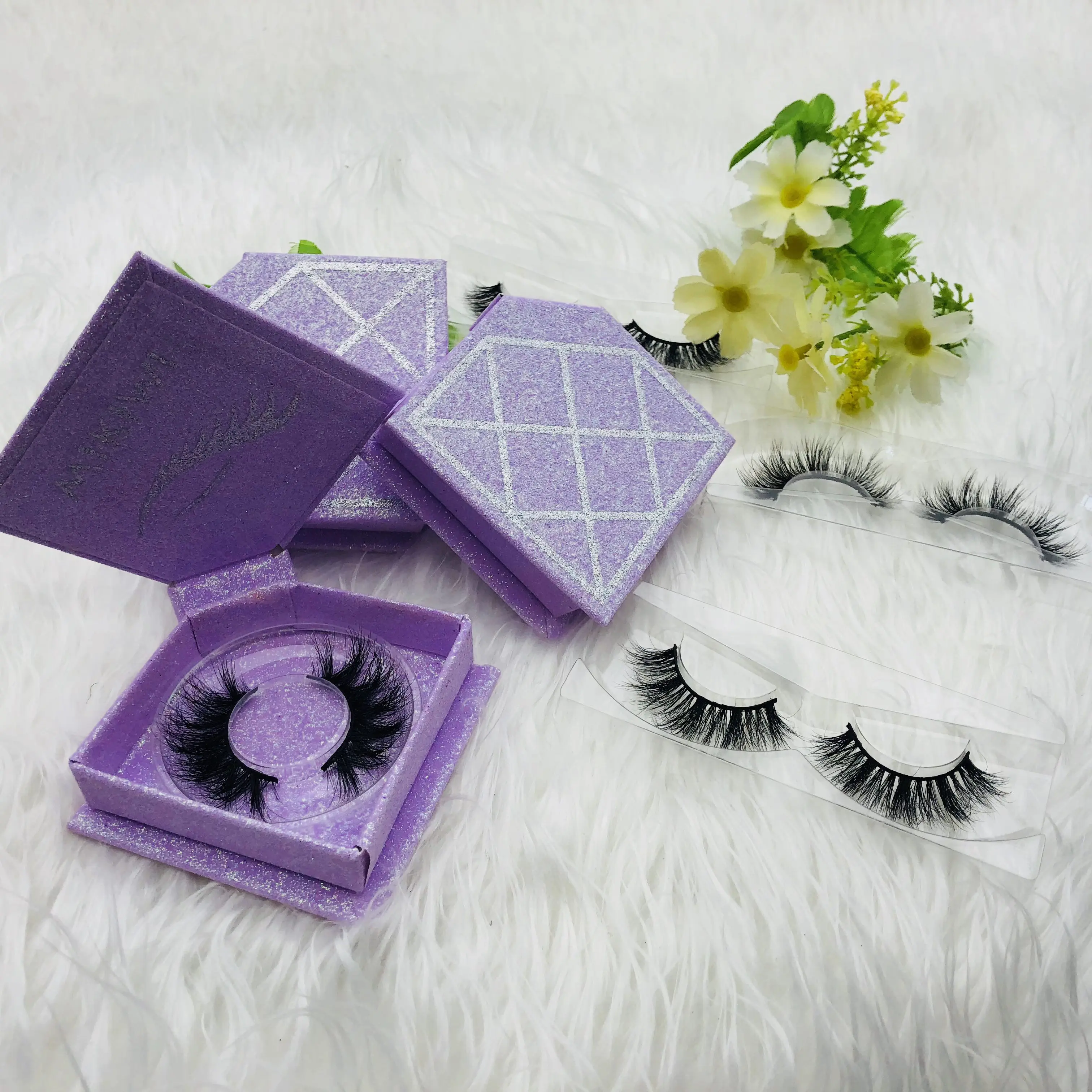 

Mikiwi wholesale mink eyelashes 3D Mink fur false eyelash glitter packaging 3d eyelashes vendor no MOQ purple stock box, Natural black