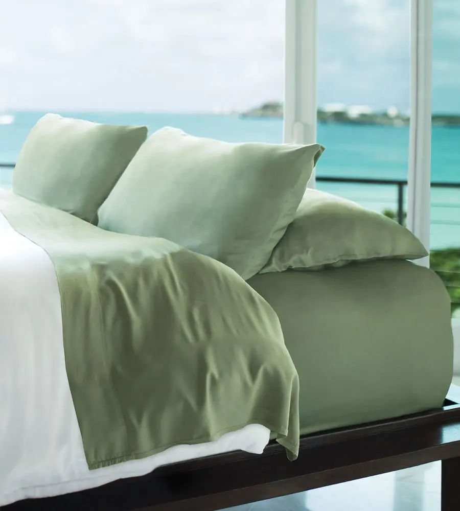 Cariloha Resort Bamboo Sheets 4 Piece Bed Sheet Set - Luxurious Sateen Weave - 100% Viscose from Bamboo Bedding (Caribbean Mint, California King)