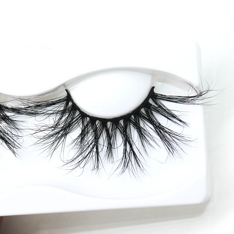 

Hot Sale on Amazon real 25mm 3d mink eyelashes on sale empty eyelash packaging and custom eyelash packing box