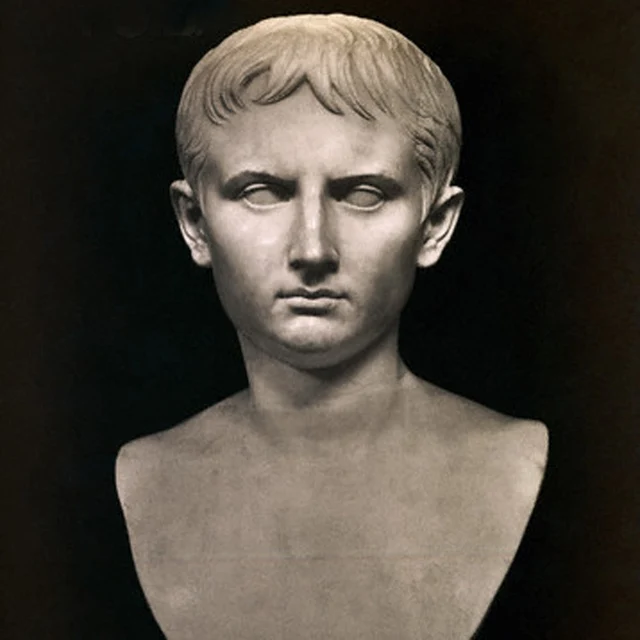 caesar bust statue