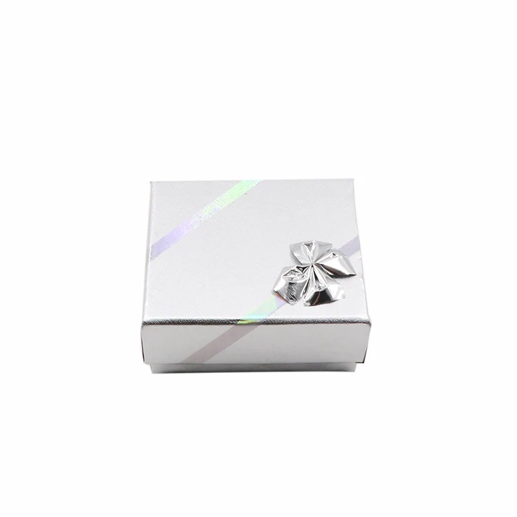 

Low MOQ Silver Color Small Paper Jewelry Box For Necklace Earrings Packaging