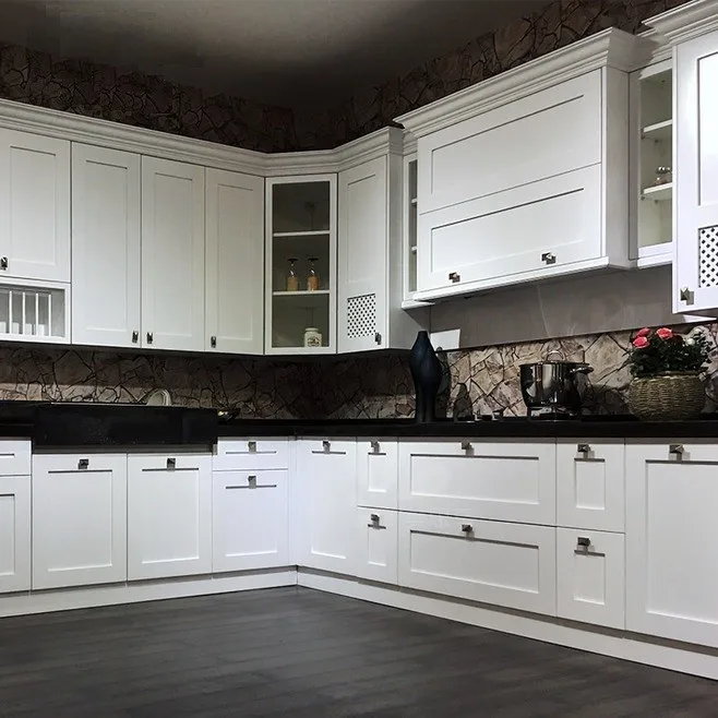 shaker white cabinet doors