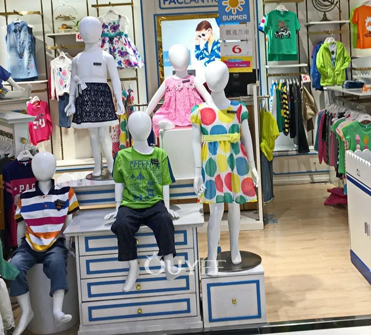 Child Store Interior Design Fancy Shop Design Baby Clothes Display ...