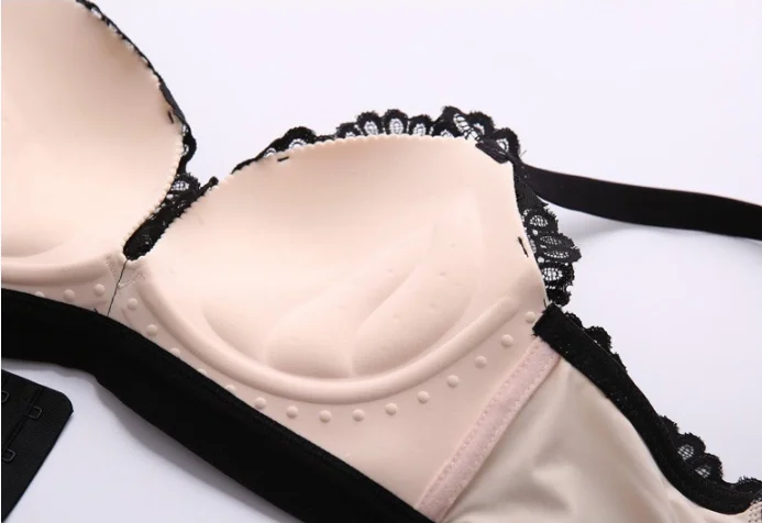 热卖性感内衣字母印花蕾丝胸罩内裤套装