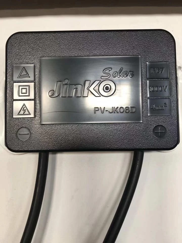 Pannello solare fotovoltaico JINKO 460Wp IP67 Half Cut bifacciale