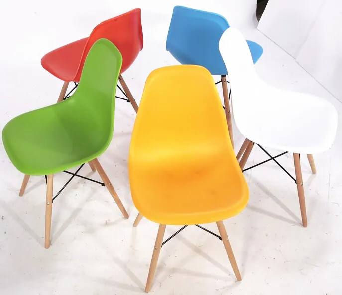 
Modern Design White PP Plastic Dining Chairs With Beech Wood Legs 
