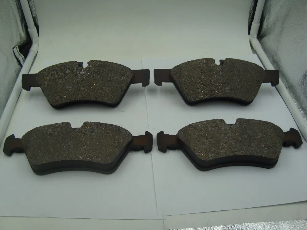 Factory Offer Car Front Brake Pad D1123 For New Mercedes