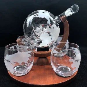 Image of Custom High-borosilicate glass whisky decanter