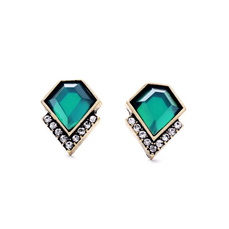 

ed00958 Qingdao Kiss Me Women Daily Simple Geometric Vintage Gold Gem May Birth Stone Solitaire Emerald Green Stud Earring