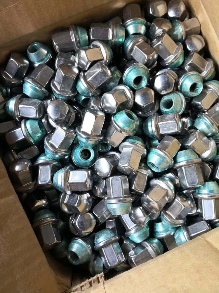 Customize Different Styles And Colored Wheel Lug Nuts Buy Wheel Lug