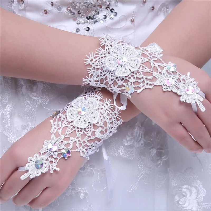 
Hot sale top quality cheap short fingerless lace woman wedding gloves for bridal with crystal MGB2 