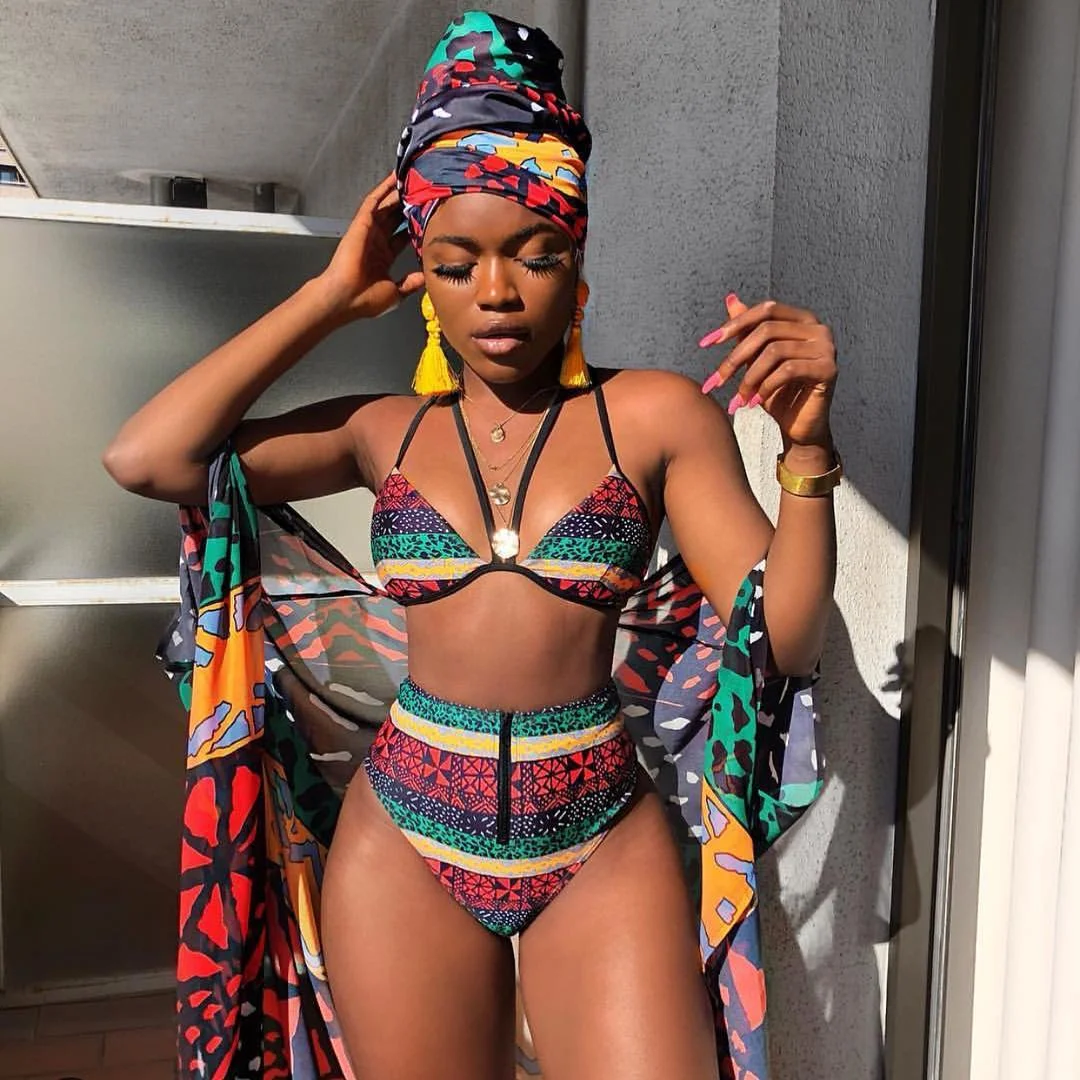 

2019 New Africa Style Split Deep V Low Chest Swimsuit Custom Design Super Sexy Bikini Printed Floral Beach Wears for women, Black