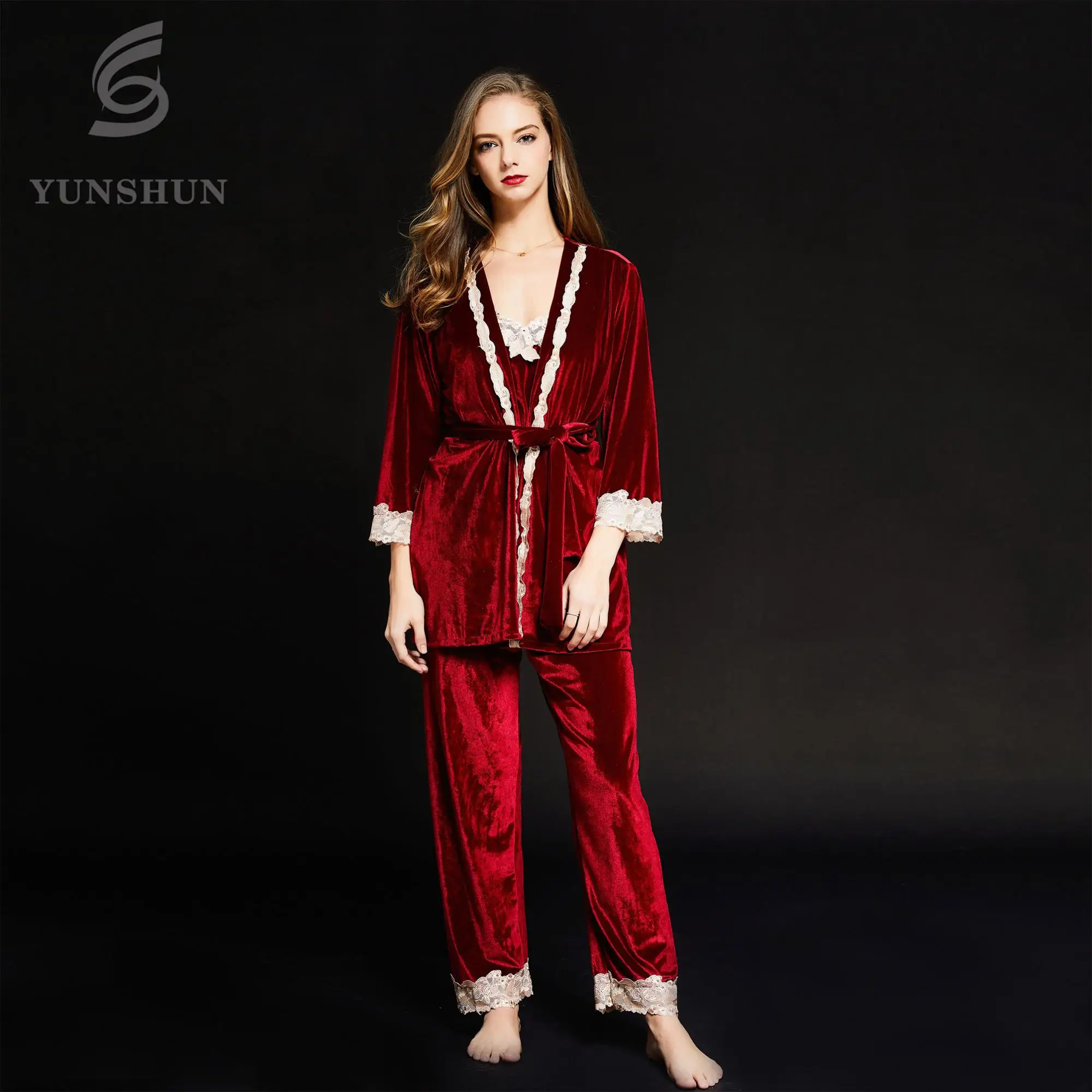 

Luxury comfort velvet 3 piece suit nightwear long sleeve long pants women pajamas set with lace trimming and belt