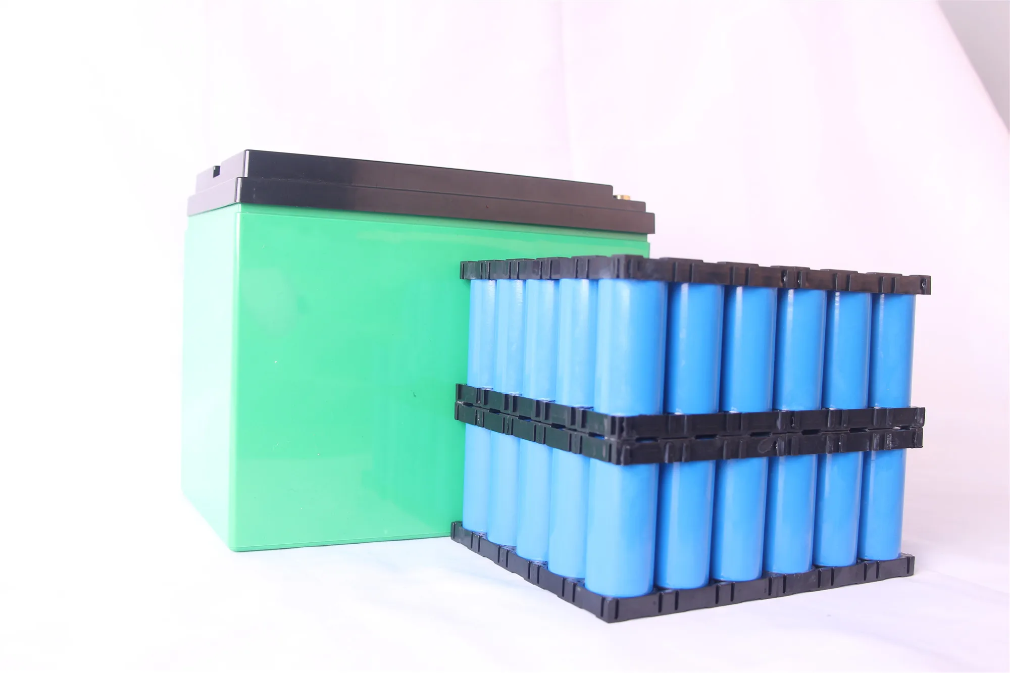 
Solar storage battery 12 volt 20 amp 24 amp rechargeable 12v 24ah li-ion battery pack replacement of lead acid 