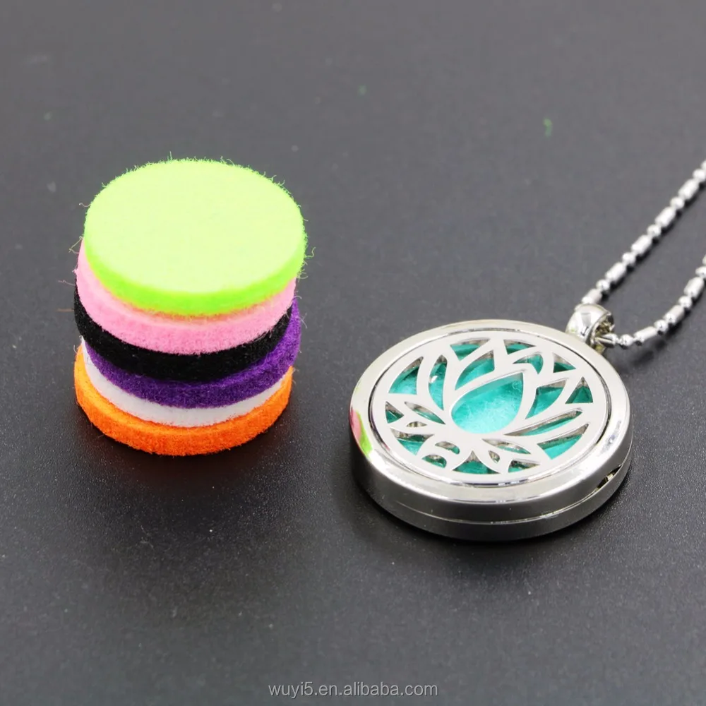 

Jewelry Wholesale Essential Oil Diffuser Necklace Aromatherapy Diffuser Locket Pendant Set with 5 Color felt pads 014, Silver