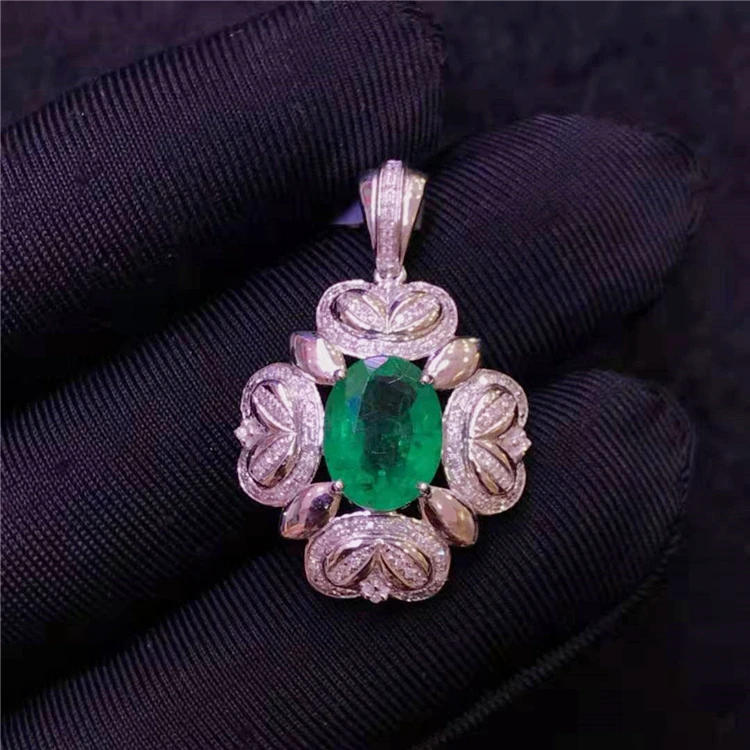 

18k Gold Gemstone Charm Pendants Hot Sale 2.47ct Natural Emerald Jewelry For Women, Green