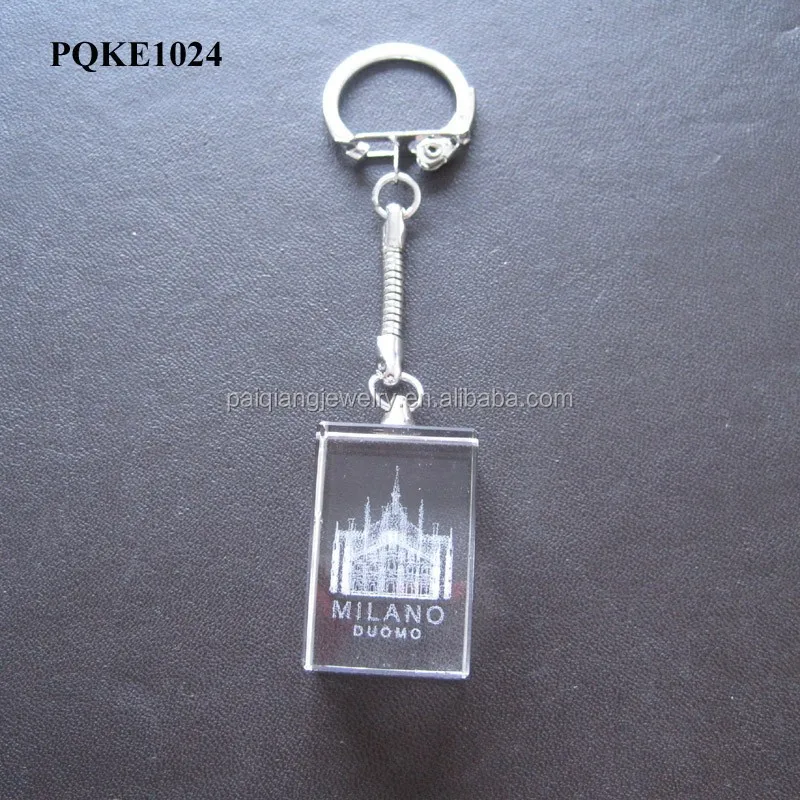 
2015 New design elegant white transparent glass nugget Italy souvenir custom keychain 