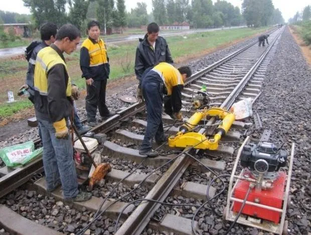 Тяговый рельс. Rail Puller.