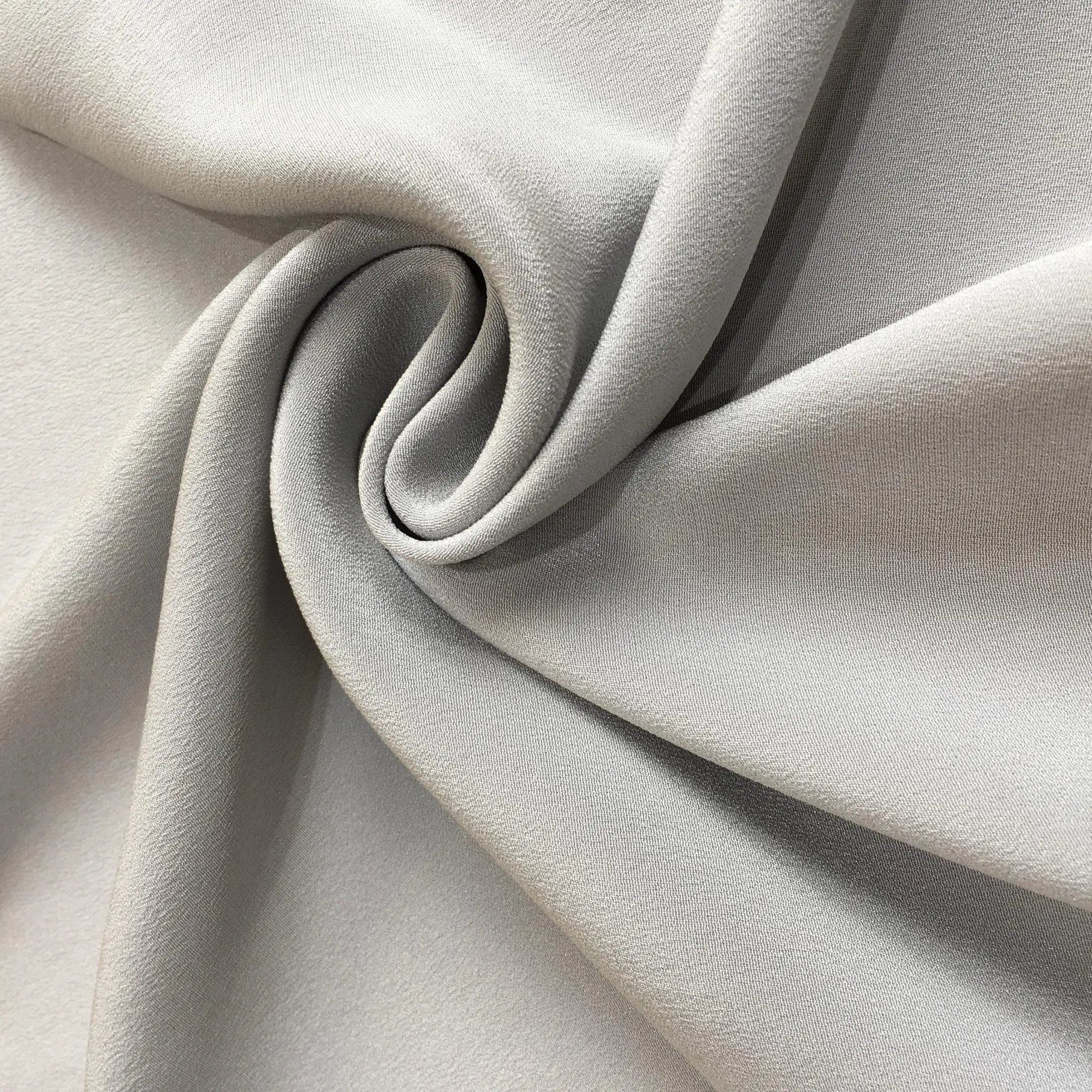 100% 重型双绉纯丝绸面料,用于衬衫裙子