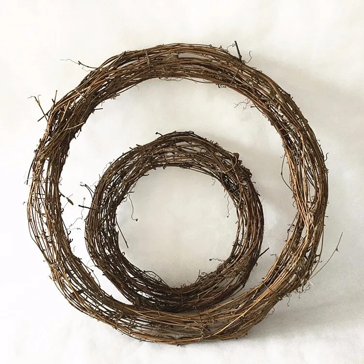 Natural Decorated Grapevine Twig Rattan Weave Hollow Wreaths For Diy