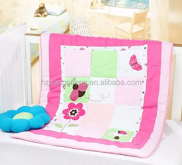 
quilt patchwork in red flower and insects cute applique 