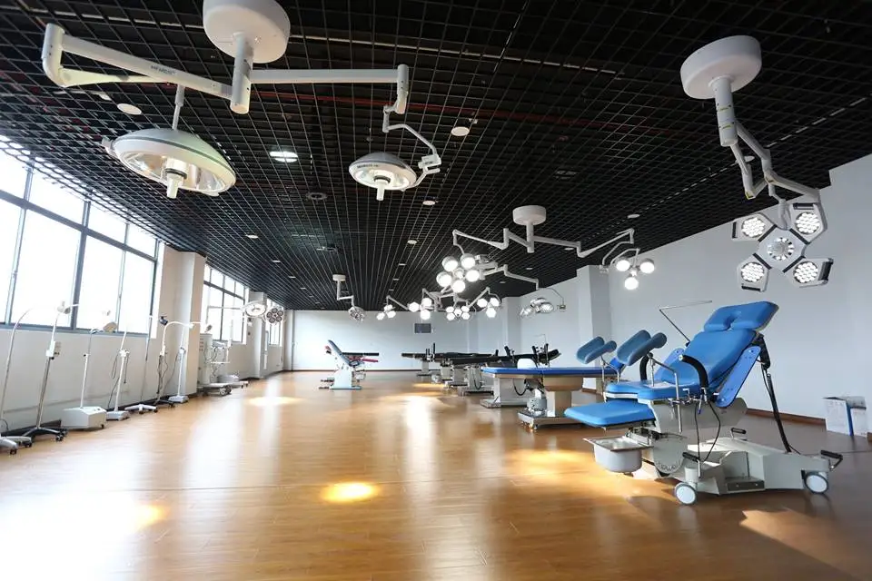 
100000 lux Ceiling Surgery medical equipment operating lamp 