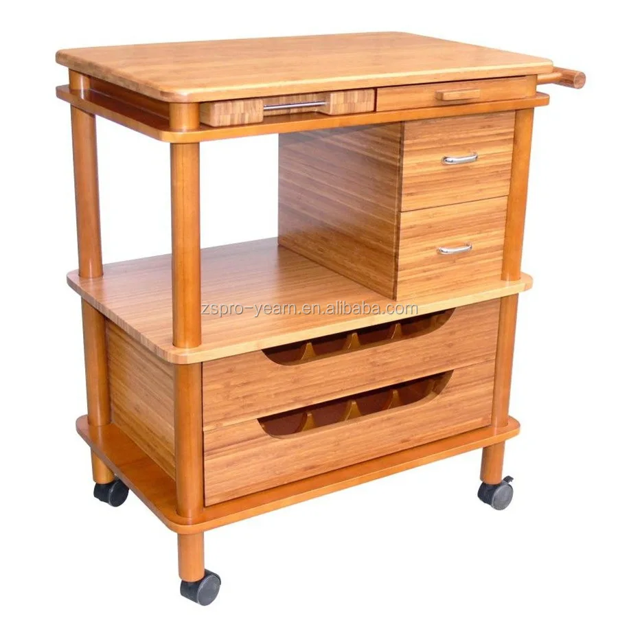 Stijlvolle moderne houten keuken serveerwagen met voedsel houden ...