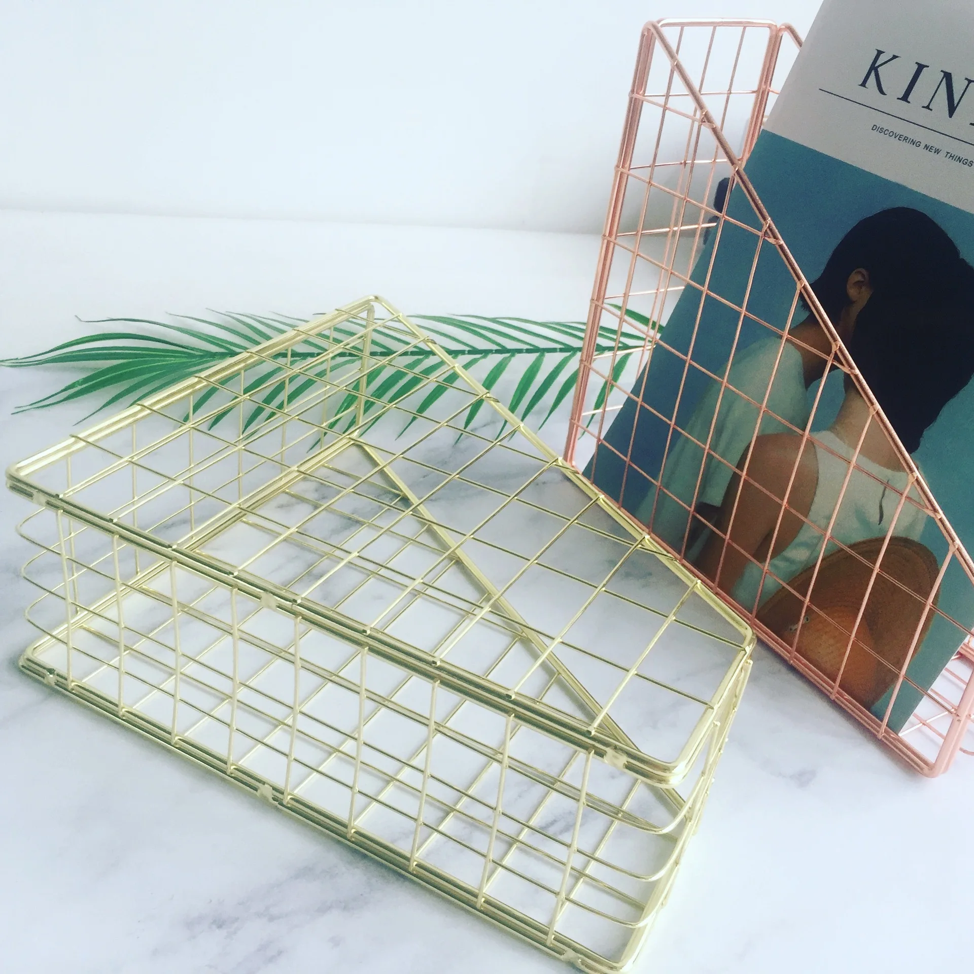 Office Gold Mesh Wire Metal Magazine Rack Mail Holder Document File