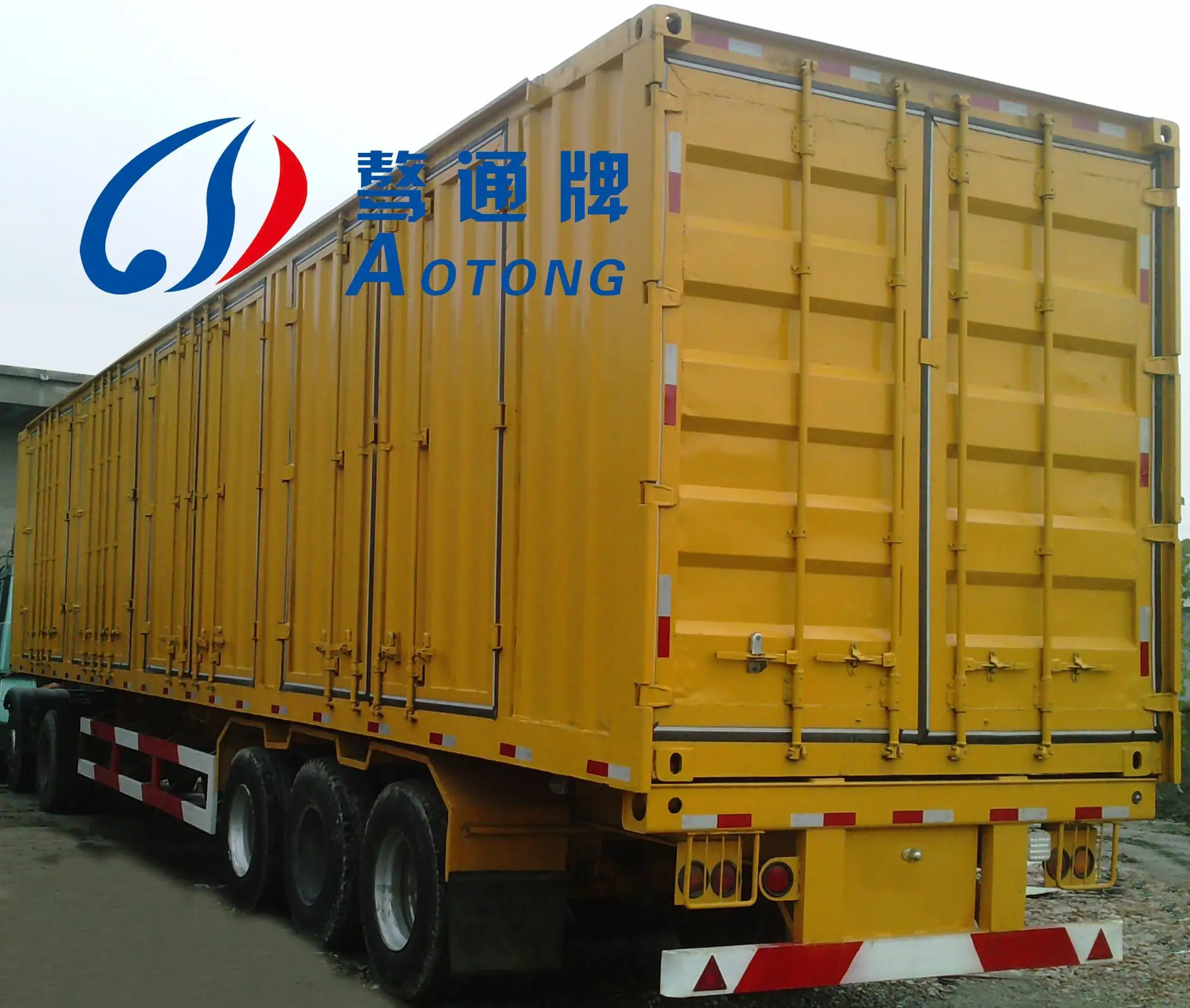 Van Semi Trailer (2).jpg