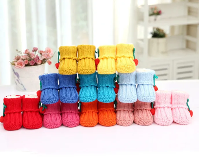 

Wholesale Handmade Baby Thicken Crib Shoes Cute Baby Girls Crochet Knit Winter Warm Booties, Colors